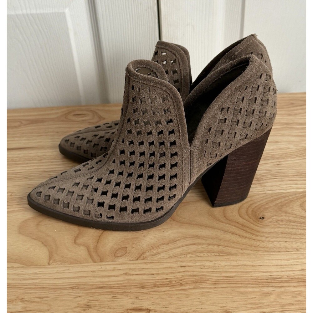 Vince Camuto Size 7.5 Women's Boot Brown Suede Perforated Heel Bootie